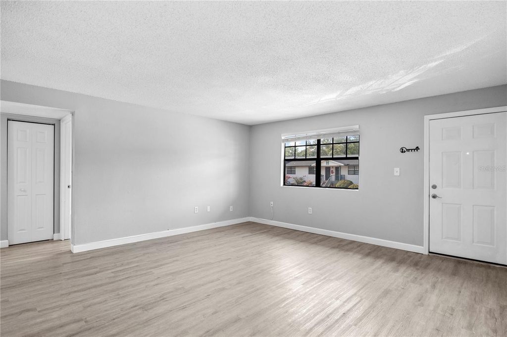 Image 2 of property listing at 205 POINSETTIA PINE COURT 201, Tampa, FL 33612