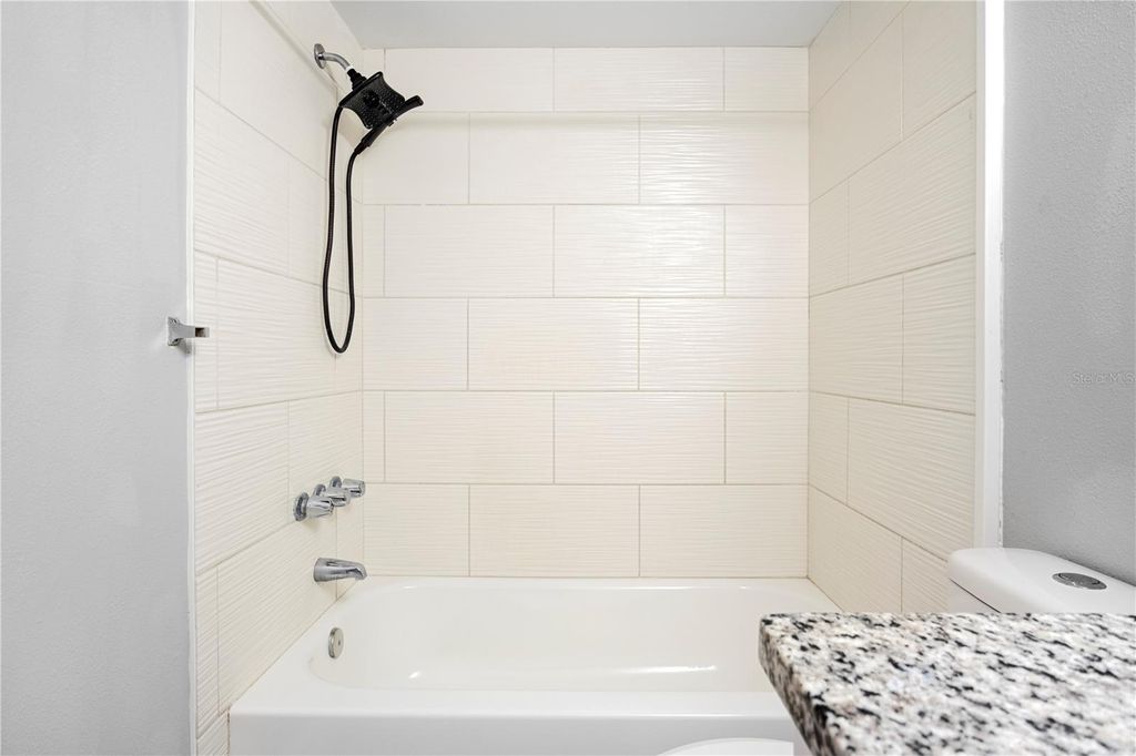 Image 11 of property listing at 205 POINSETTIA PINE COURT 201, Tampa, FL 33612