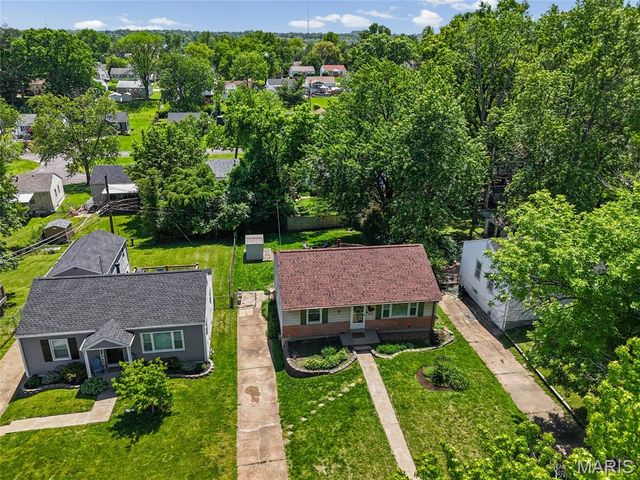 9826 Lullaby Lane, St Louis, MO 63114