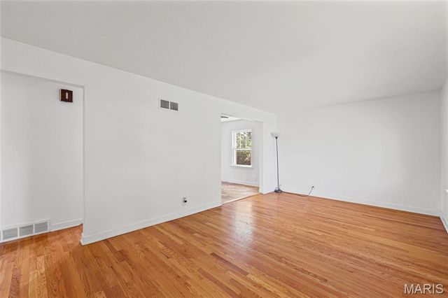 9826 Lullaby Lane, St Louis, MO 63114