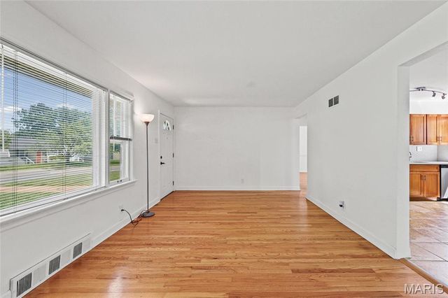 9826 Lullaby Lane, St Louis, MO 63114