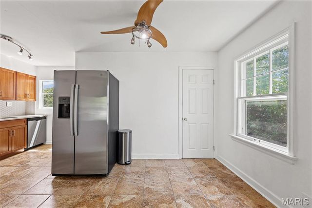 9826 Lullaby Lane, St Louis, MO 63114