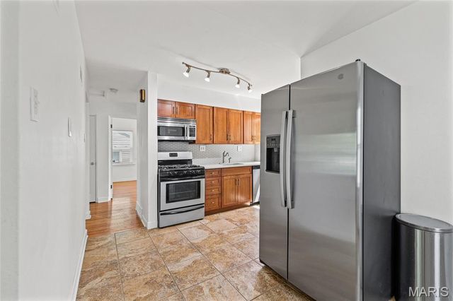 9826 Lullaby Lane, St Louis, MO 63114