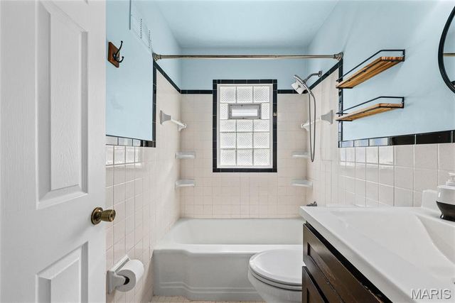 9826 Lullaby Lane, St Louis, MO 63114