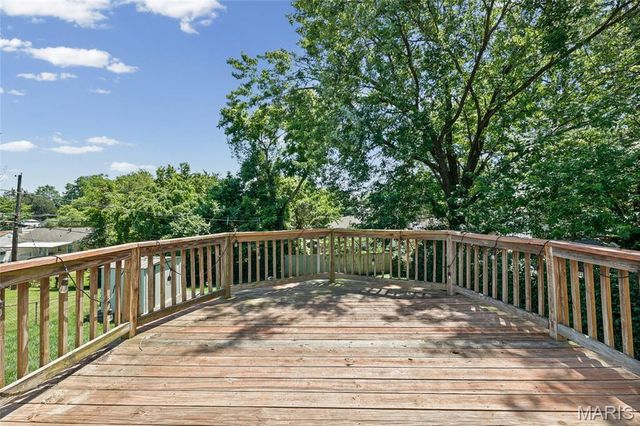 9826 Lullaby Lane, St Louis, MO 63114
