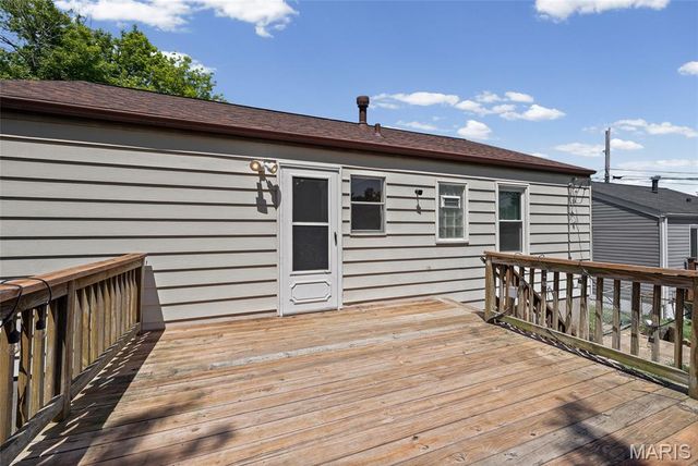 9826 Lullaby Lane, St Louis, MO 63114
