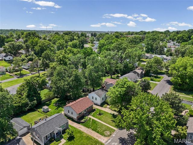 9826 Lullaby Lane, St Louis, MO 63114