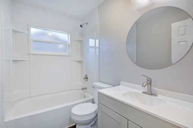 156 LAKE DRIVE, Orlando, FL 32835