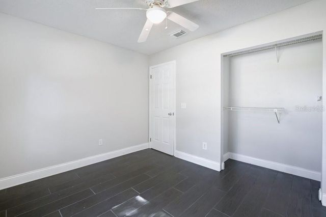 156 LAKE DRIVE, Orlando, FL 32835