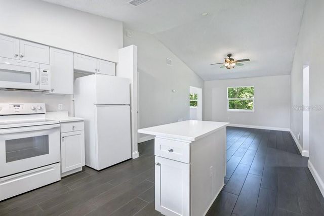 156 LAKE DRIVE, Orlando, FL 32835