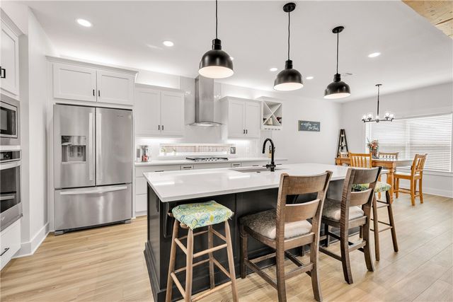 2913 Captain Court, Bryan, TX 77808