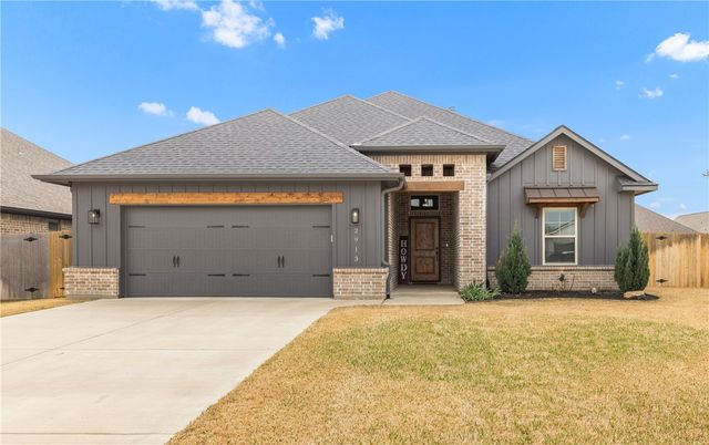 2913 Captain Court, Bryan, TX 77808