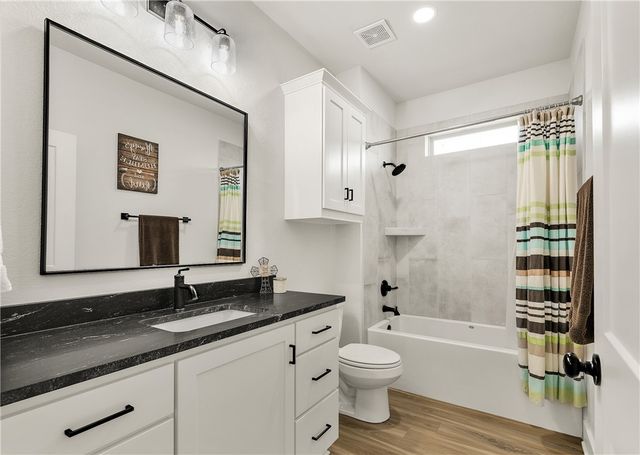 2913 Captain Court, Bryan, TX 77808