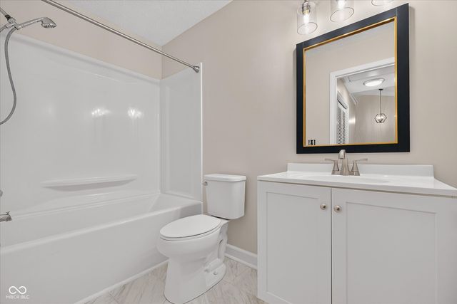 3323 Eden Village Drive, Carmel, IN 46033