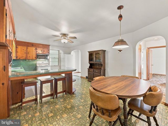 208 E SUNSET AVE, Williamsport, MD 21795