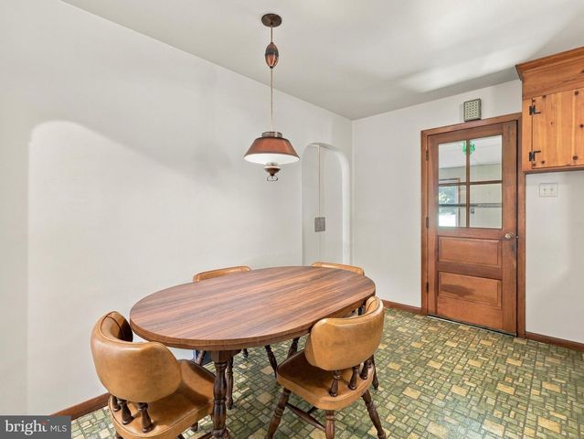 208 E SUNSET AVE, Williamsport, MD 21795