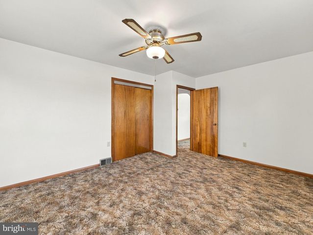 208 E SUNSET AVE, Williamsport, MD 21795