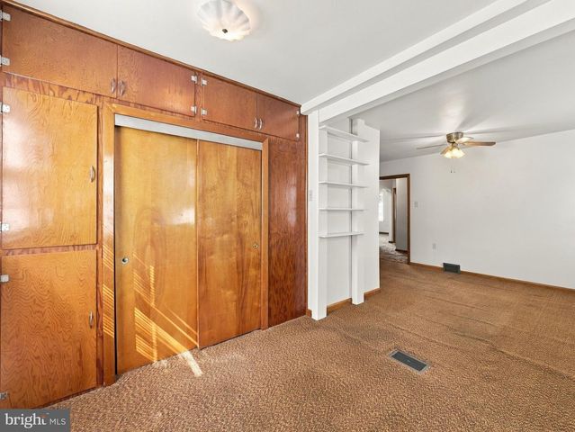 208 E SUNSET AVE, Williamsport, MD 21795