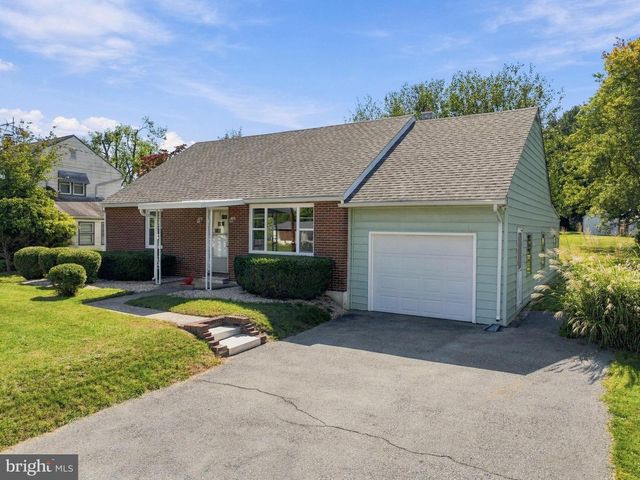 208 E SUNSET AVE, Williamsport, MD 21795