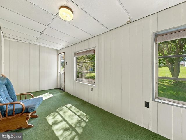 208 E SUNSET AVE, Williamsport, MD 21795