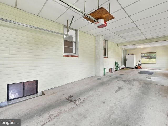 208 E SUNSET AVE, Williamsport, MD 21795