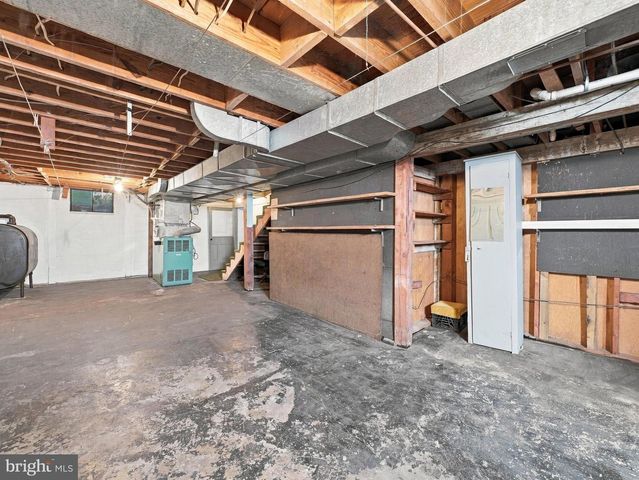 208 E SUNSET AVE, Williamsport, MD 21795
