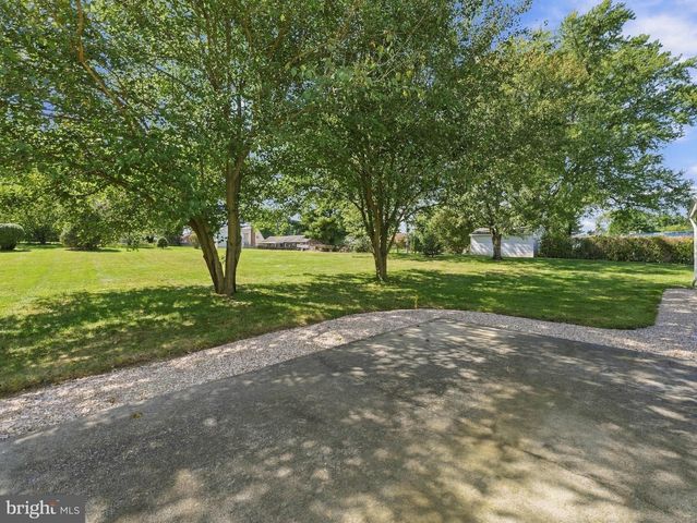 208 E SUNSET AVE, Williamsport, MD 21795