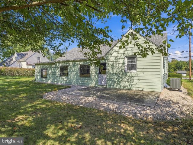 208 E SUNSET AVE, Williamsport, MD 21795