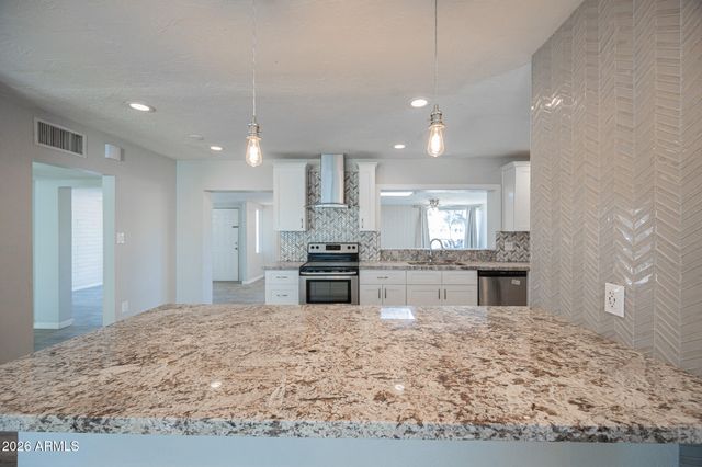 1808 W THOMAS Road, Phoenix, AZ 85015