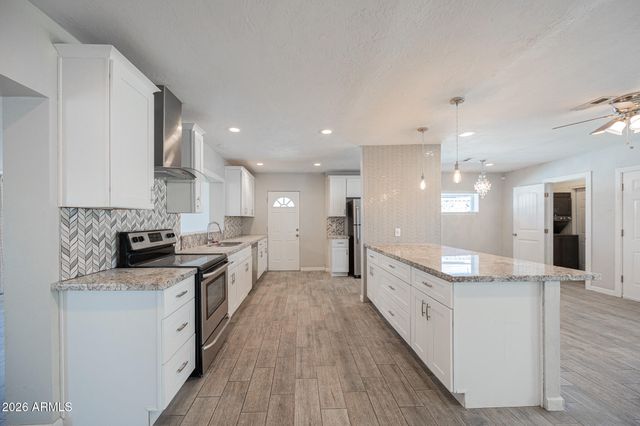 1808 W THOMAS Road, Phoenix, AZ 85015