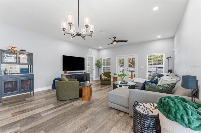 1612 E 97TH AVENUE, Tampa, FL 33612