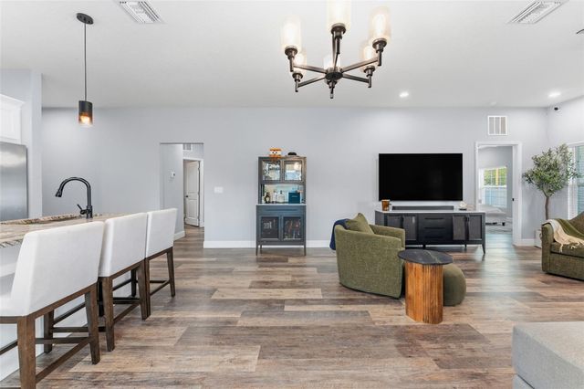 1612 E 97TH AVENUE, Tampa, FL 33612