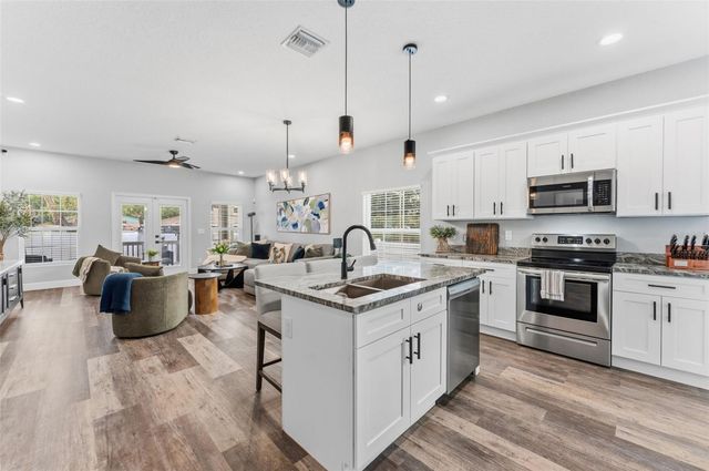 1612 E 97TH AVENUE, Tampa, FL 33612