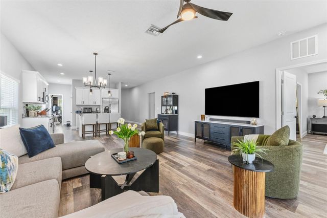 1612 E 97TH AVENUE, Tampa, FL 33612