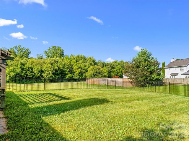 222 Misty Valley Way, Fletcher, NC 28732