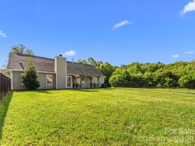 222 Misty Valley Way, Fletcher, NC 28732