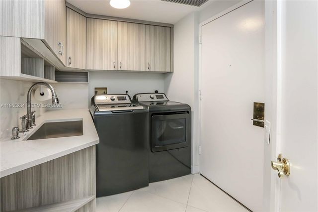 3801 NE 207th St 704, Aventura, FL 33180