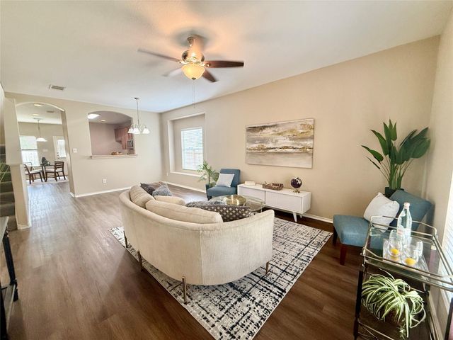 102 Williamson CV, Elgin, TX 78621