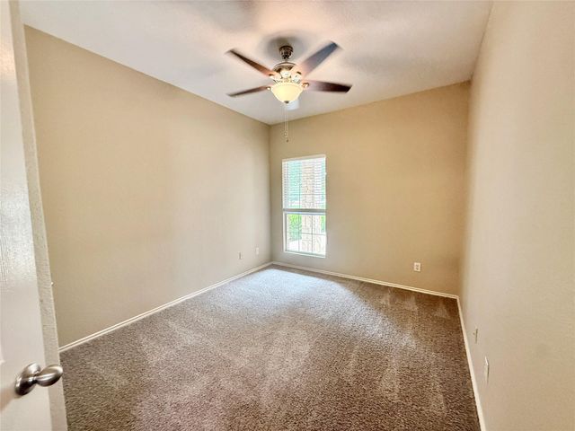 102 Williamson CV, Elgin, TX 78621