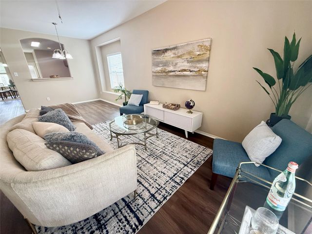 102 Williamson CV, Elgin, TX 78621