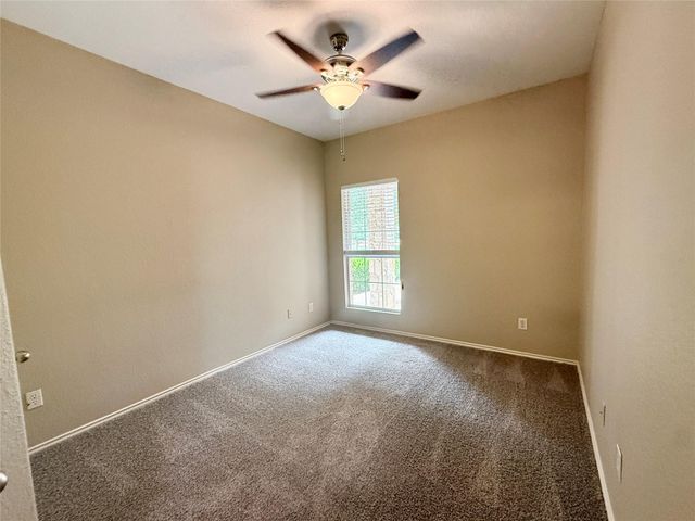 102 Williamson CV, Elgin, TX 78621