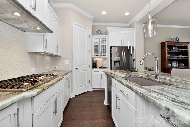 9106 Catherine Woods Place, Charlotte, NC 28277