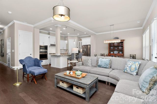 9106 Catherine Woods Place, Charlotte, NC 28277