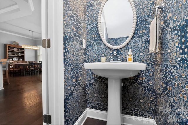 9106 Catherine Woods Place, Charlotte, NC 28277