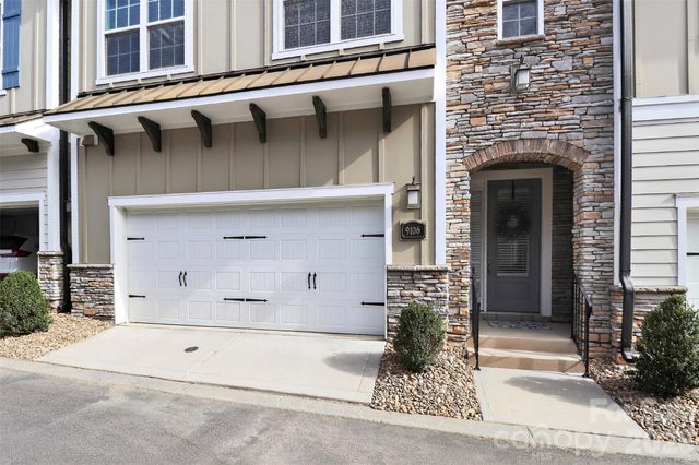 9106 Catherine Woods Place, Charlotte, NC 28277