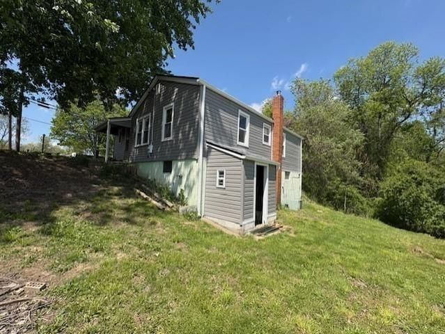 6365 Tuscarawas Rd, Ohioville, PA 15052