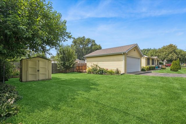 411 Highland Road, Grayslake, IL 60030