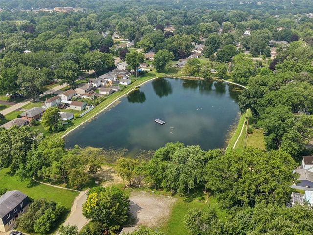 411 Highland Road, Grayslake, IL 60030