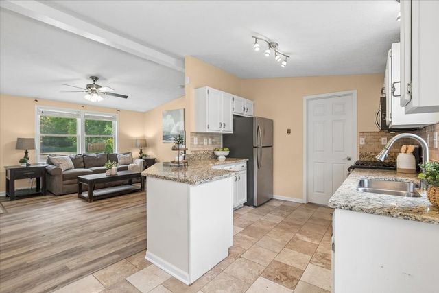 411 Highland Road, Grayslake, IL 60030