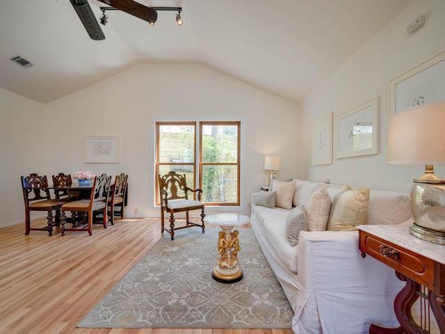 1607 Woodlawn BLVD Guest, Austin, TX 78703